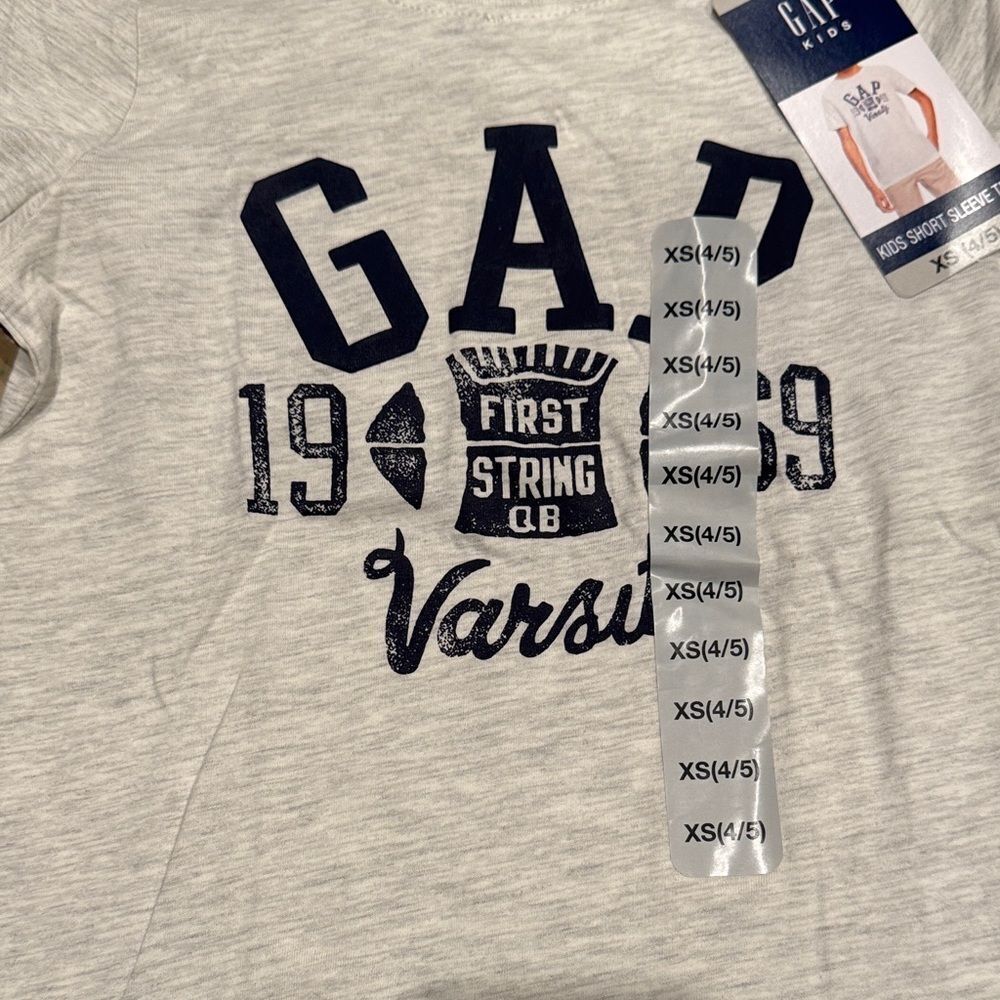 NWT boys gap short‎ sleeve T-shirt